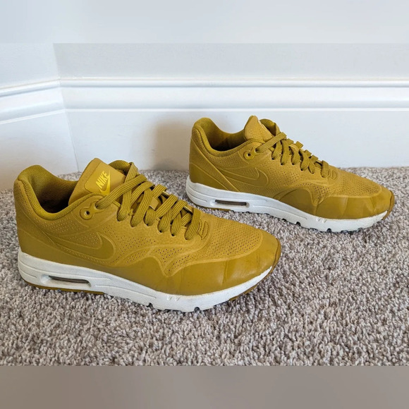 Nike Air Max 1 Ultra Moore Mustard Yellow sz 6.5 - Picture 1 of 6